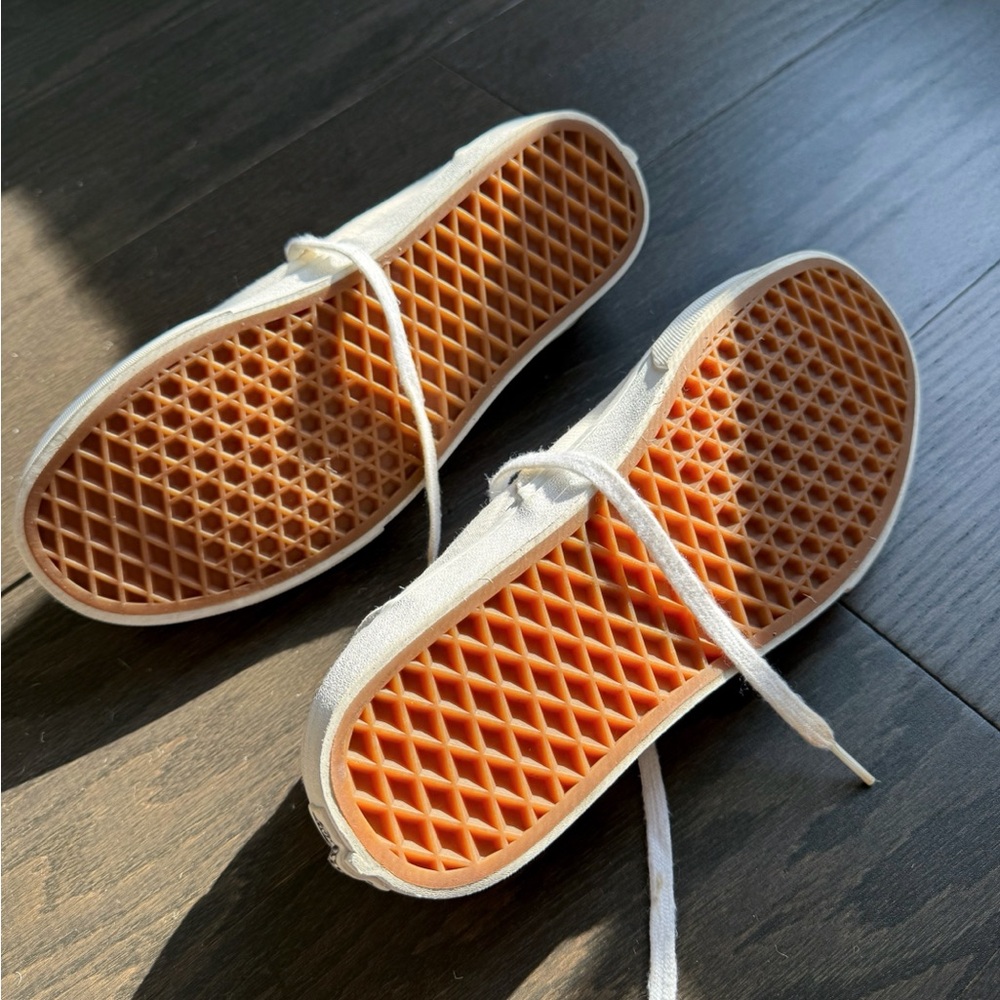 Vans Women's White Checkered Sneakers - Picture 4 of 4